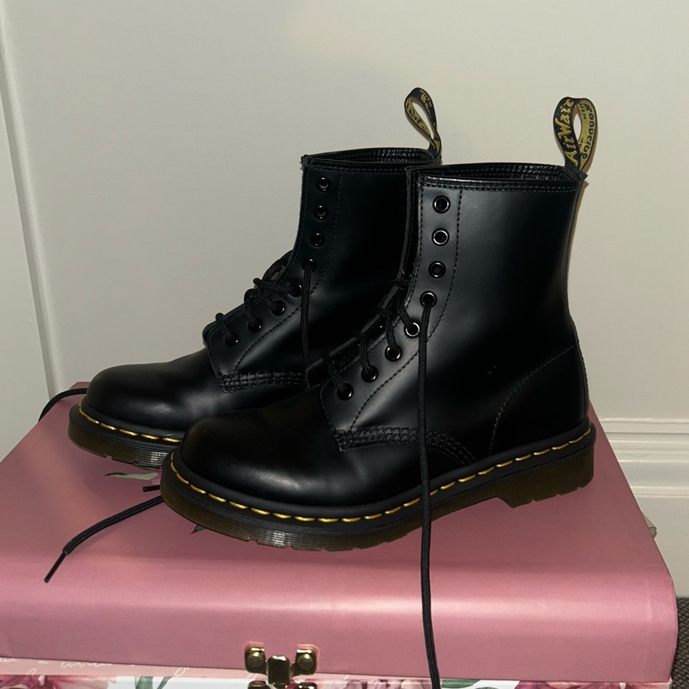Size 7 Dr Martens Combat Boots